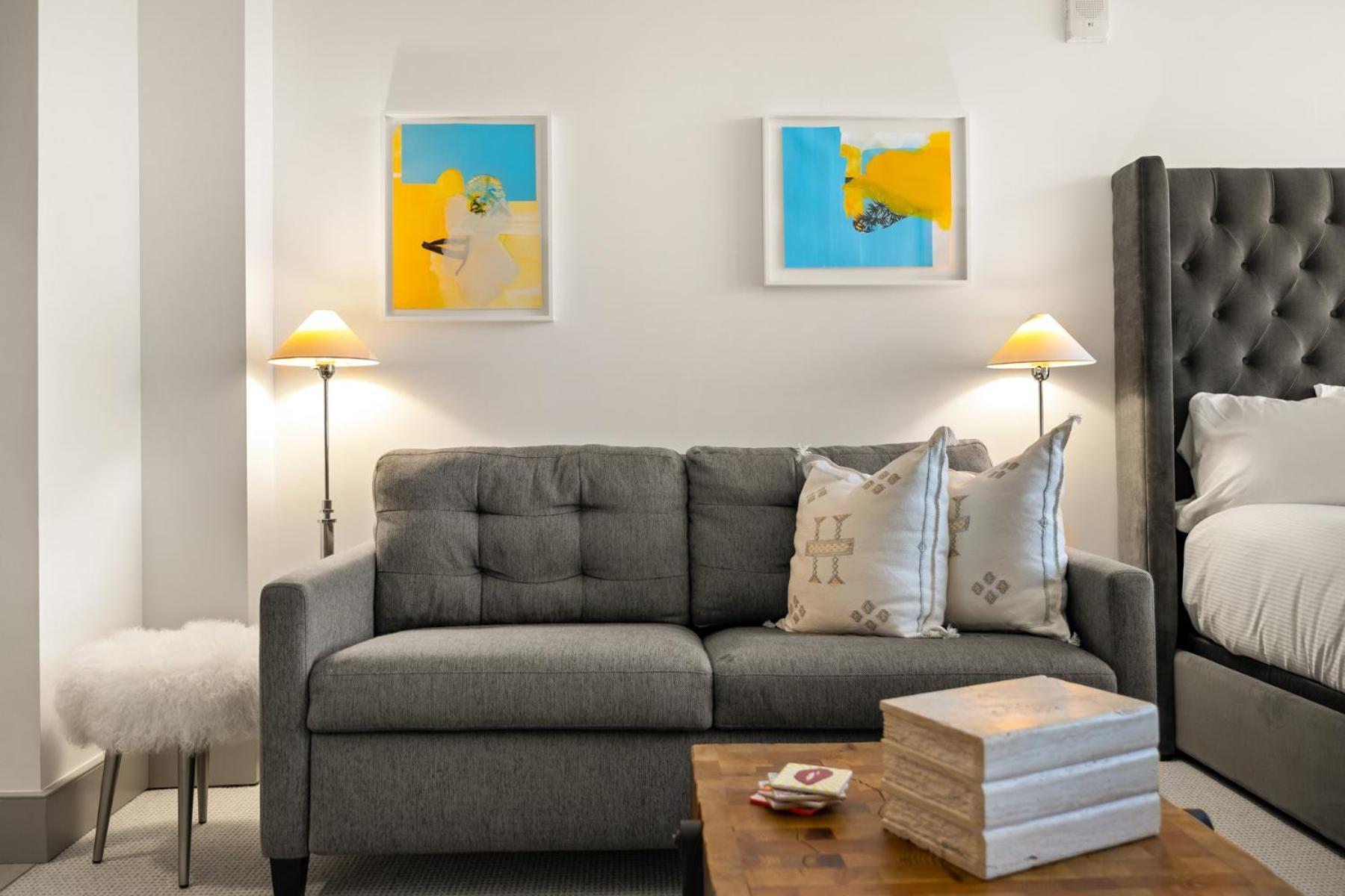 Pop Art Villa Riverfront Avon Bagian luar foto